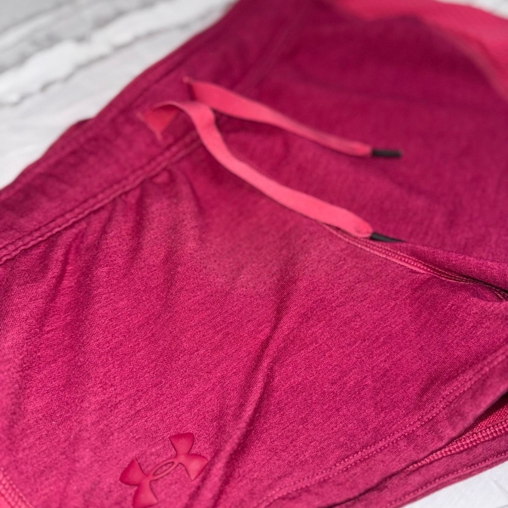 Under armour shorts running size small